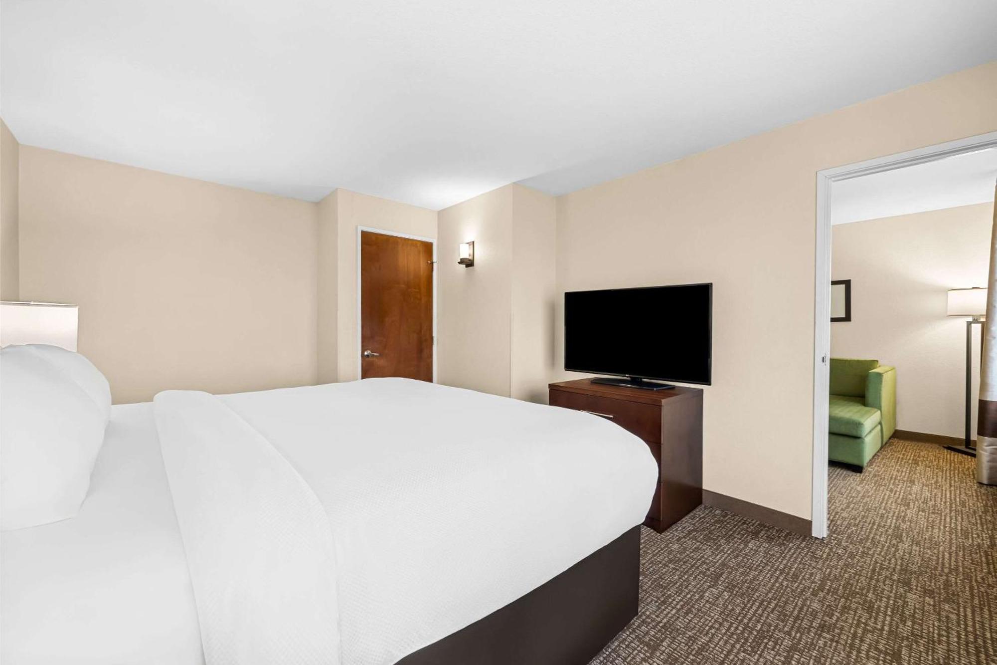 Comfort Inn&Suites Pueblo Exterior foto