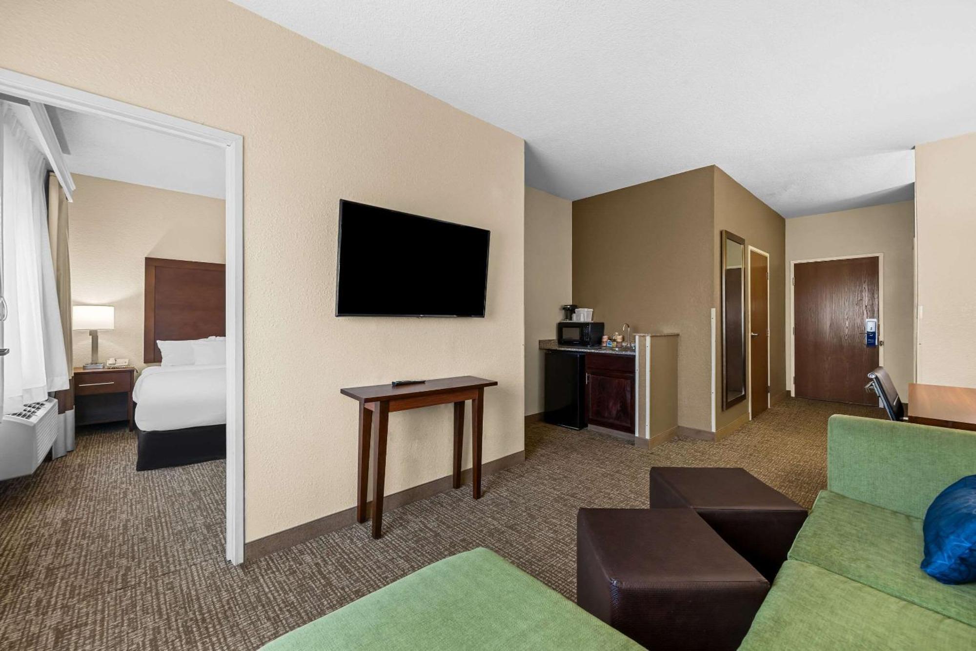 Comfort Inn&Suites Pueblo Exterior foto
