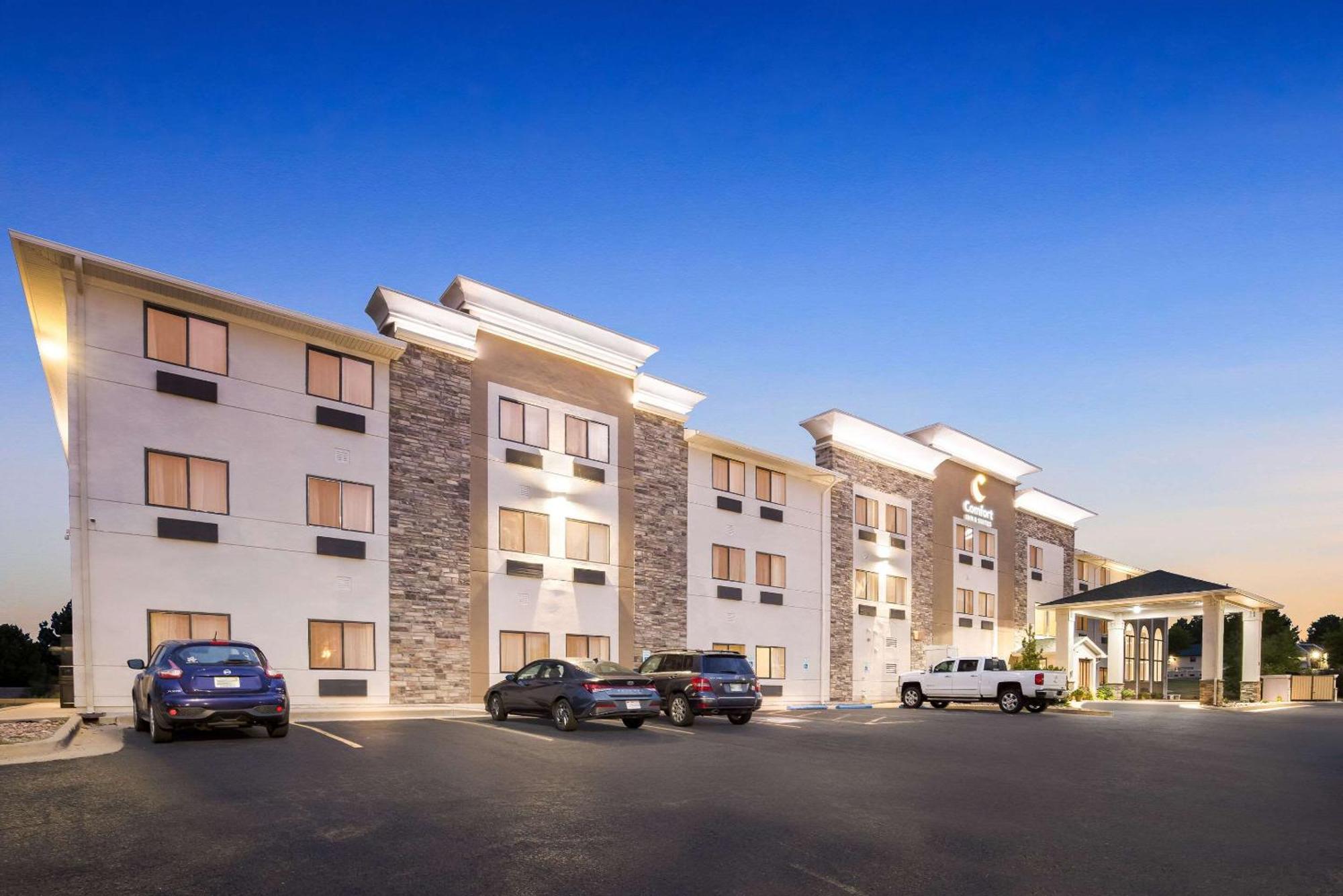 Comfort Inn&Suites Pueblo Exterior foto